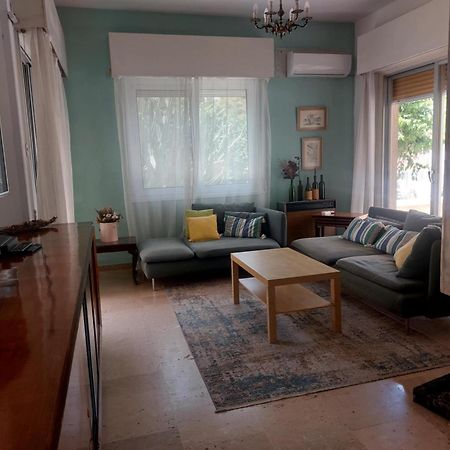 Sunny Family Home By The Beach ليماسول المظهر الخارجي الصورة