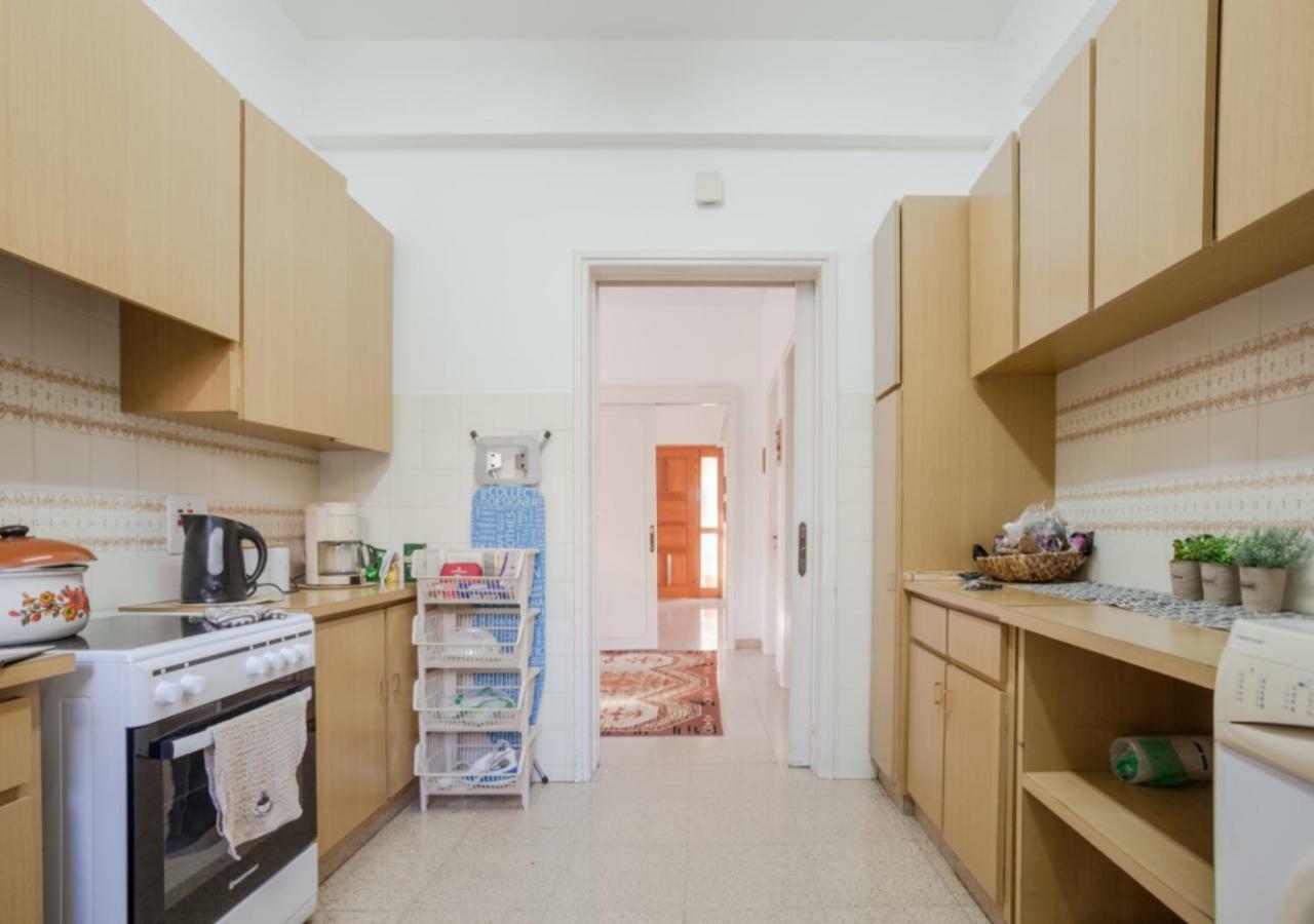 Sunny Family Home By The Beach ليماسول المظهر الخارجي الصورة
