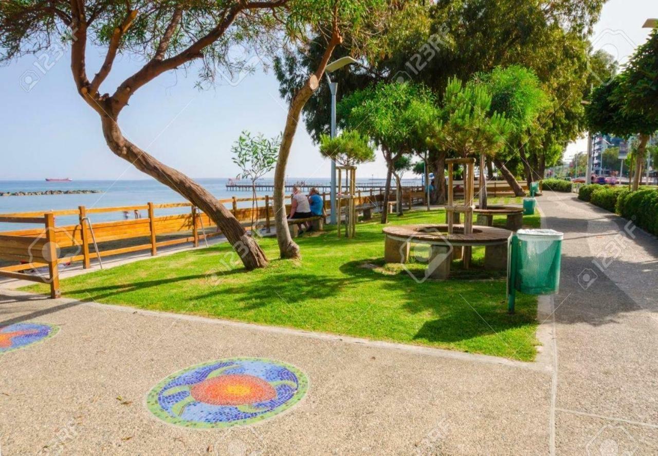 Sunny Family Home By The Beach ليماسول المظهر الخارجي الصورة